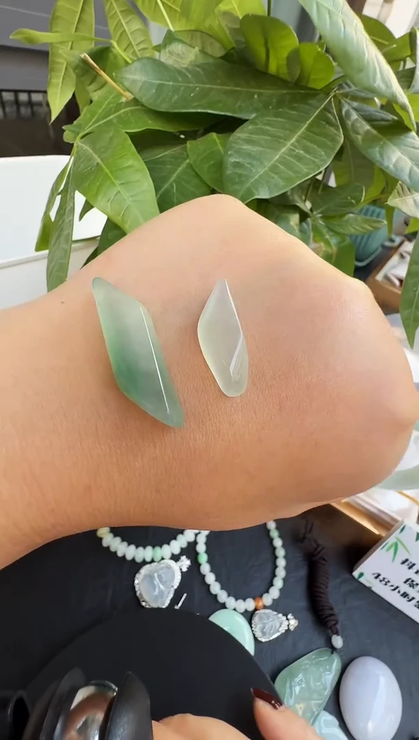 裸石翡翠缅甸天然A货翡翠-镶嵌裸石一对