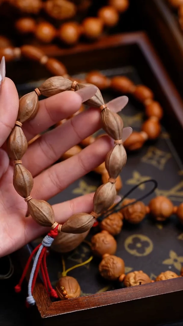 【闪购商品】橄榄核吊坠苏工橄榄核