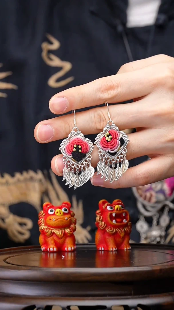 【闪购商品】刺绣黔东南苗族刺绣A27