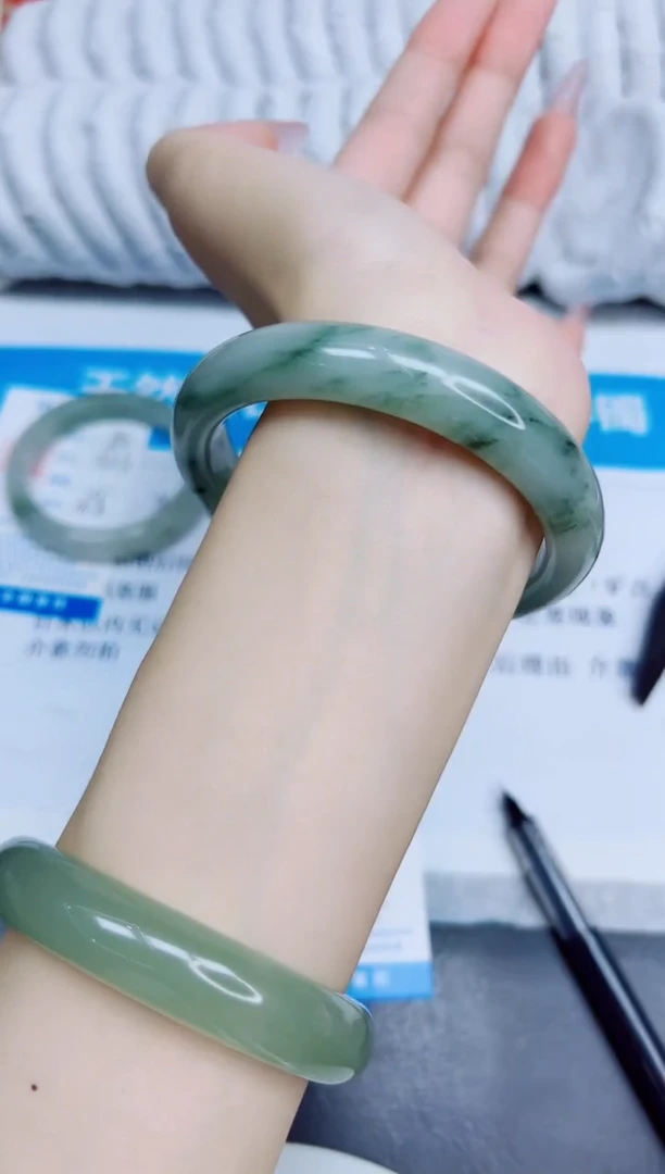 未镶嵌手镯石英质玉61/60