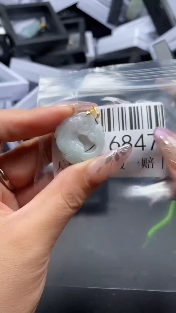 吊坠(不含链)未镶嵌翡翠6847