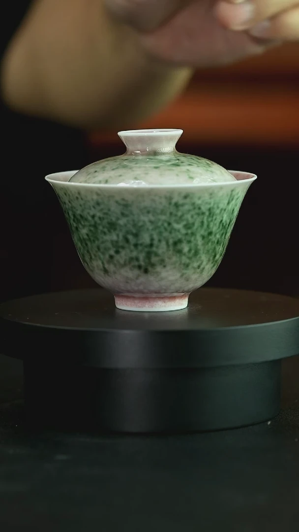 杯庐陵昱西六字篆款瓜皮绿春漫盖碗（18号）