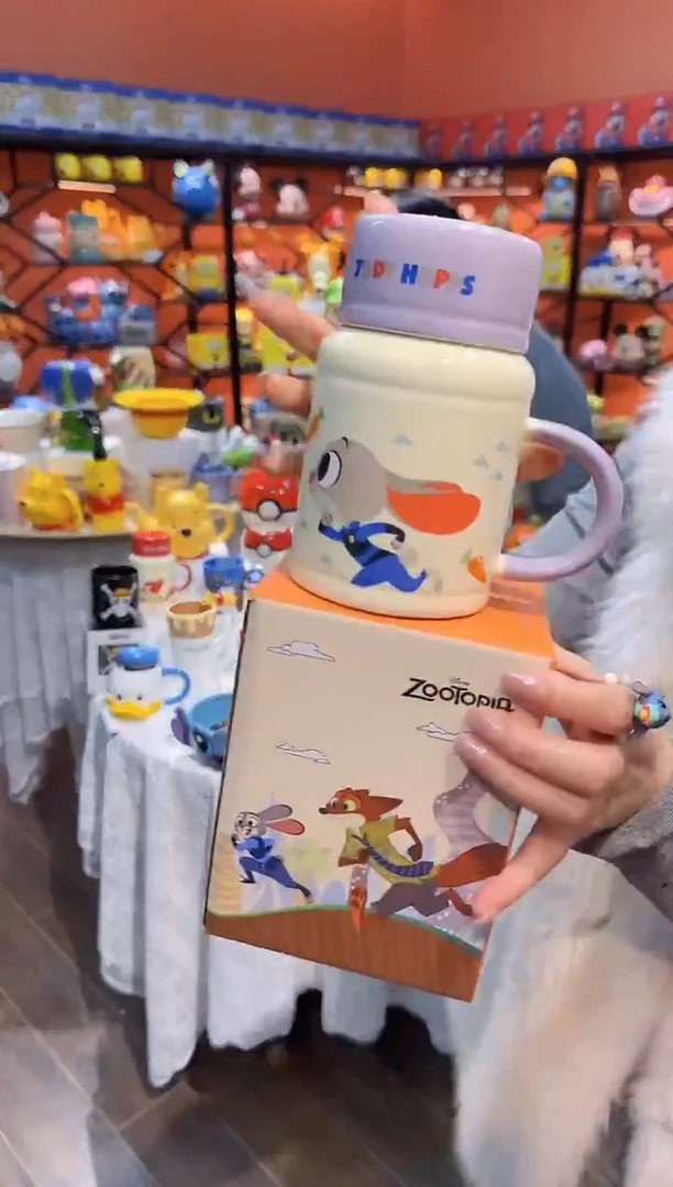 瓷片@@疯狂动物城狐尼克陶瓷带盖圆柱杯