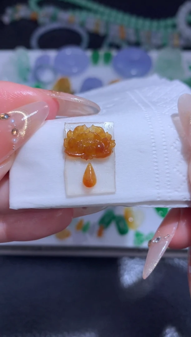 未镶嵌定制翡翠莲花