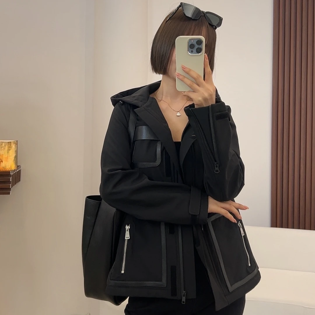 KALADUMI 2639女春款L家同款气质显瘦加绒连帽冲锋衣