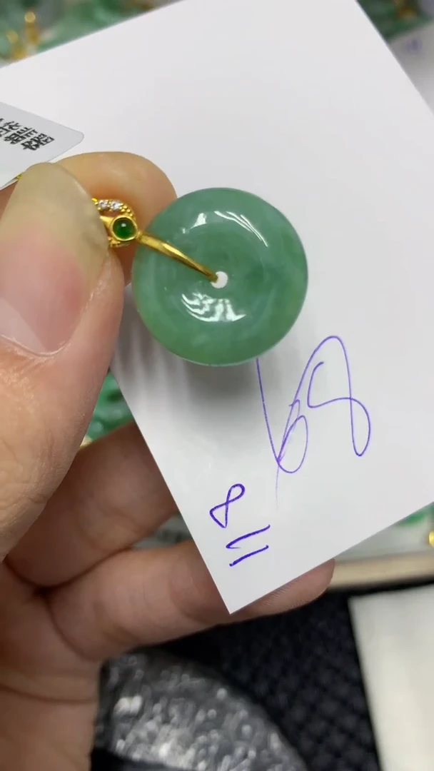 颈饰未镶嵌翡翠缅甸A货翡翠