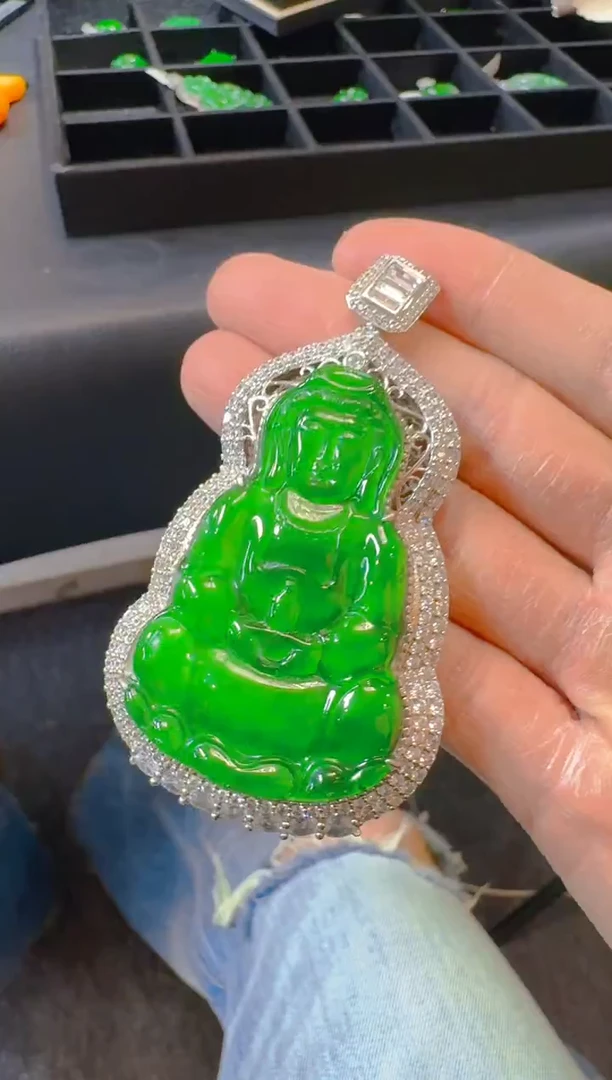 吊坠(赠链)银S925镶嵌翡翠天然A货翡翠