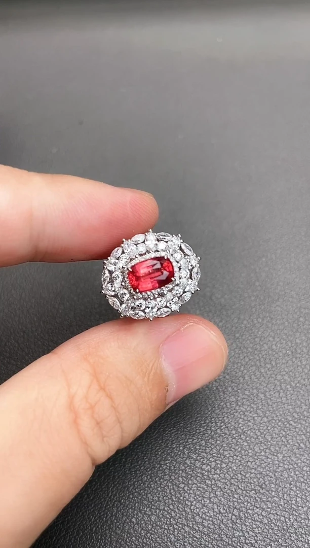 18K金镶嵌戒指尖晶石1.2ct/马亨盖/GUILD