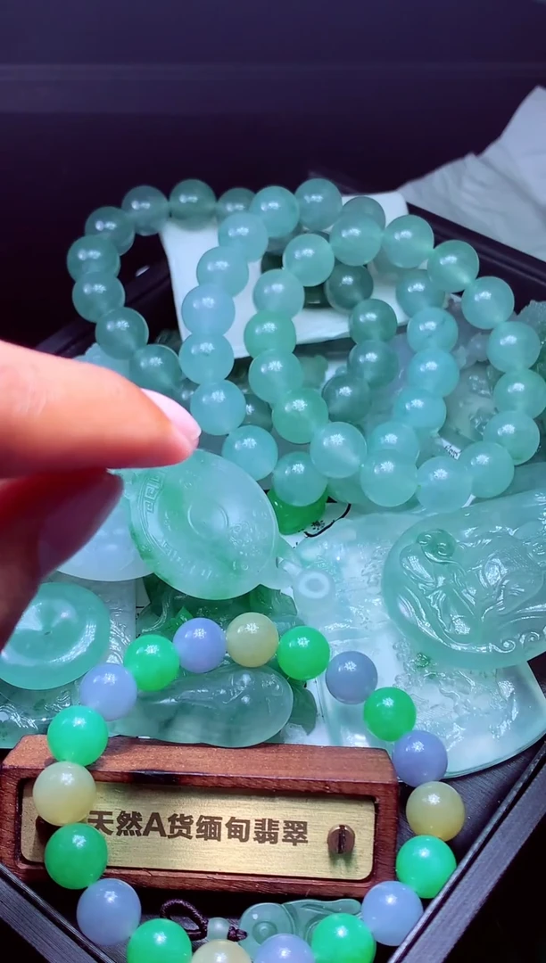 未镶嵌定制翡翠小**?毛货翡翠定制