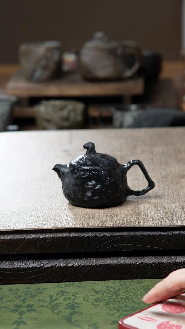 中式归玉堂冰碛岩重工雕刻太和壶