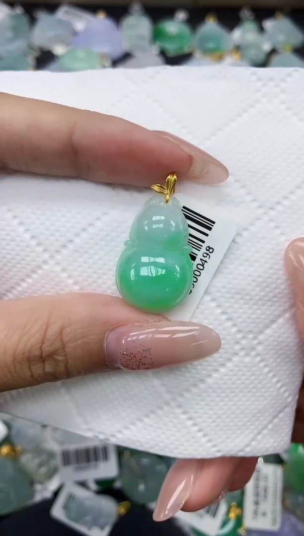 颈饰18K金镶嵌翡翠1111111111