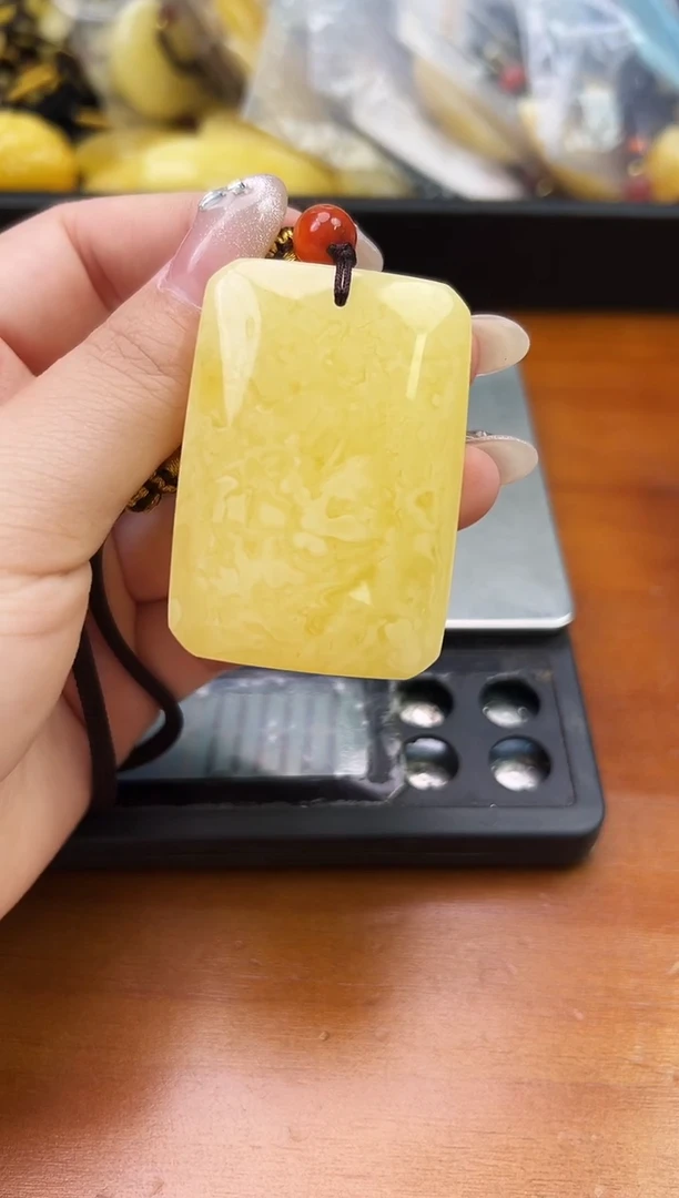 未镶嵌琥珀裸石琥珀蜜蜡吊坠