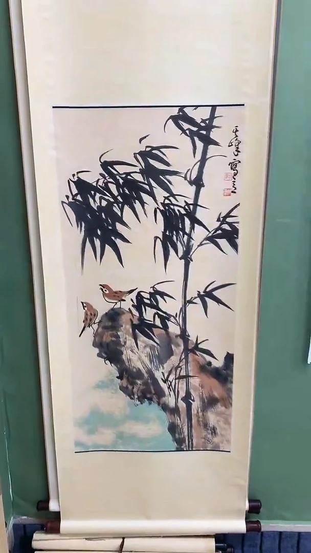 竖款精品三尺花鸟卷轴竹，麻雀