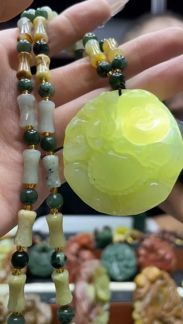 未镶嵌岫玉吊坠·