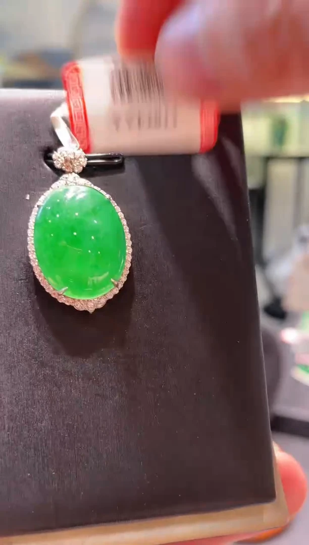 【闪购商品】翡翠颈饰18K金镶嵌A80天然A货翡翠