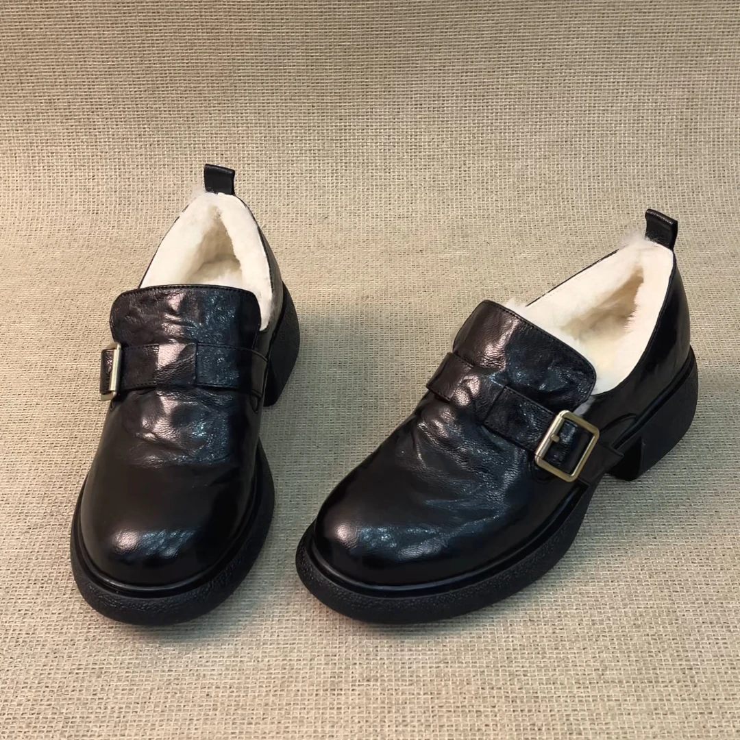 RubyL/5cm秋冬保暖学院风通勤百搭皮带扣圆头粗跟加绒乐福鞋女款