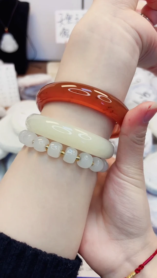 【闪购商品】石英质玉手镯未镶嵌325-玛瑙-圈口65