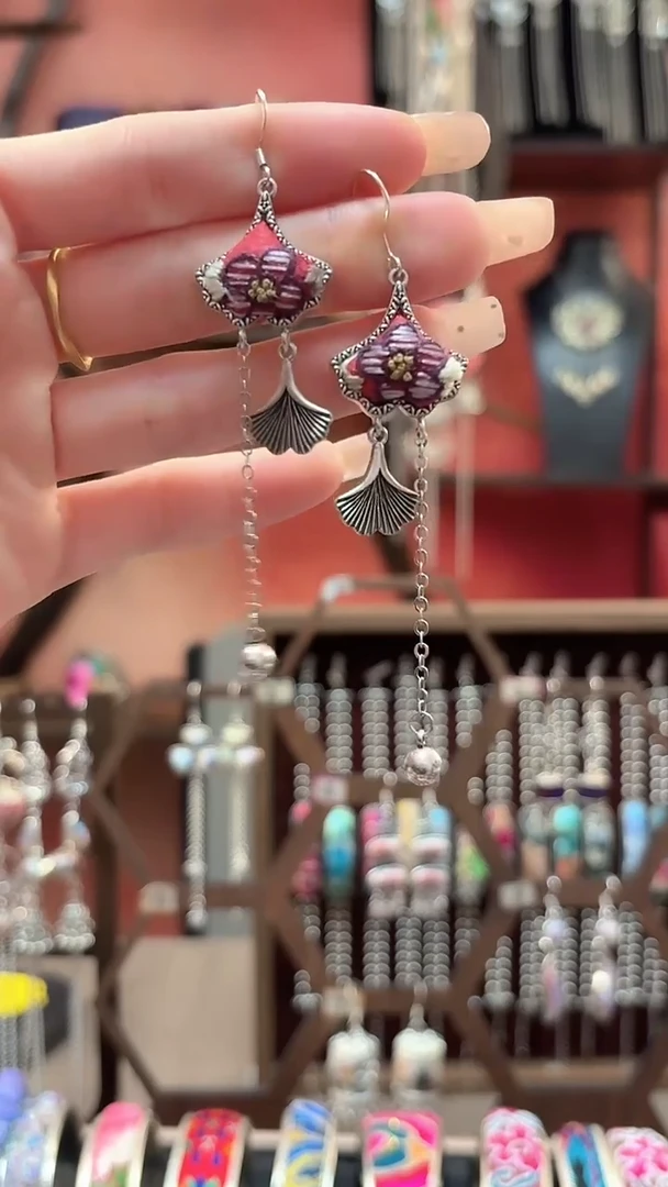 织绣云织谣民族风精美饰品  67