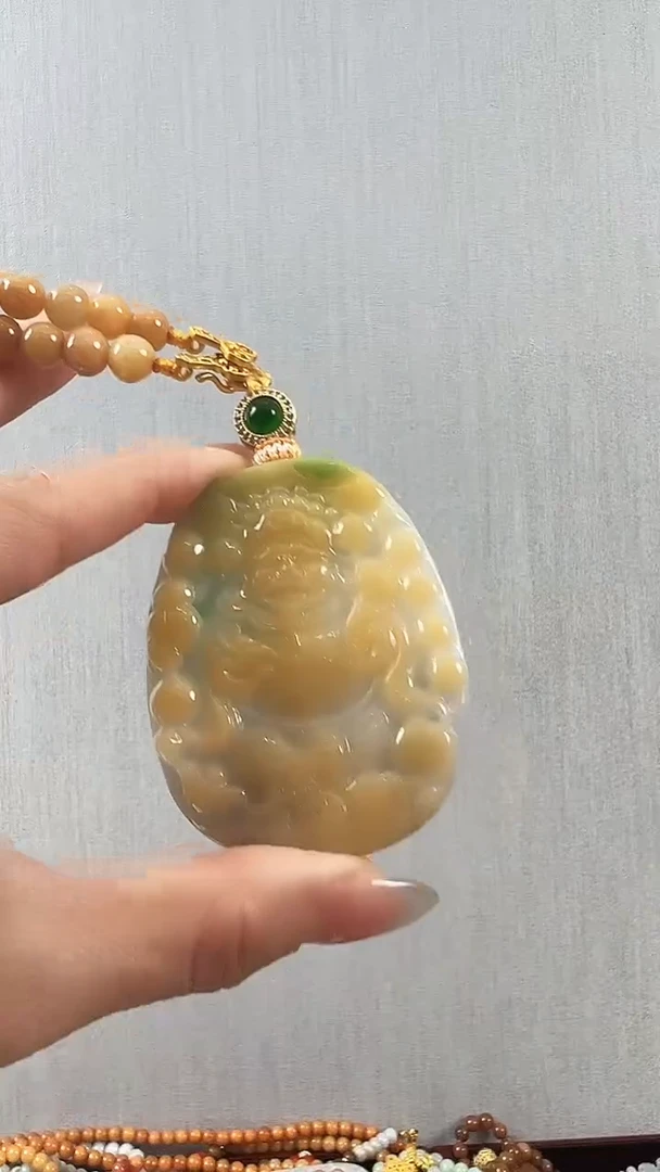 颈饰未镶嵌翡翠财神