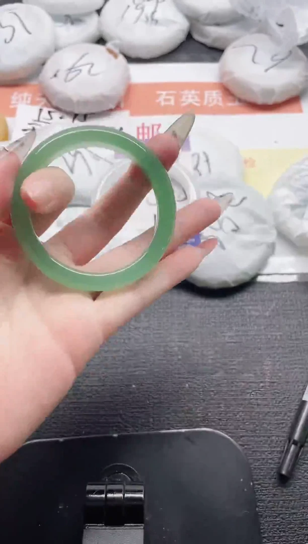 未镶嵌手镯石英质玉78-53