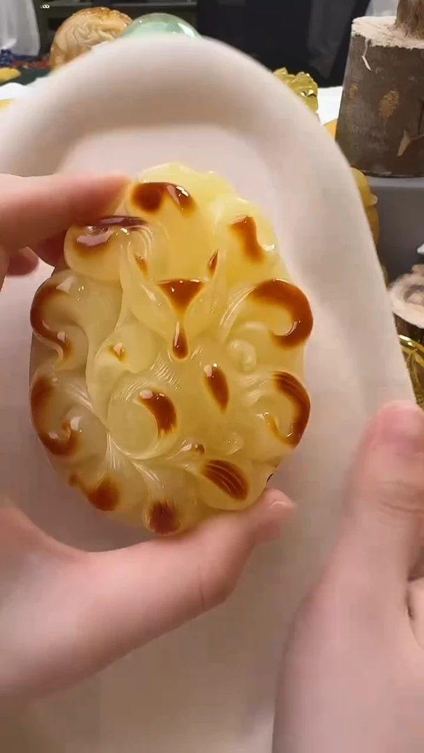 琥珀颈饰未镶嵌吊坠