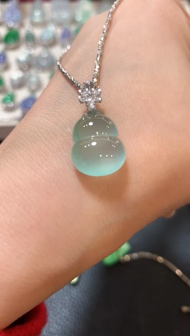 吊坠(不含链)18K金镶嵌翡翠n85