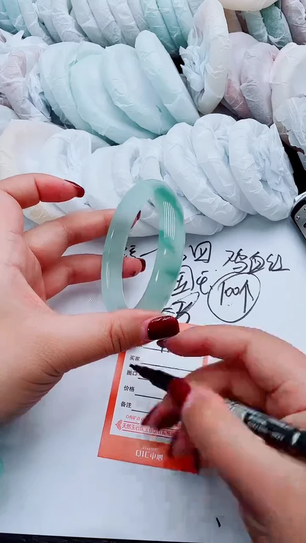 【闪购商品】石英质玉手镯未镶嵌T128-656-64