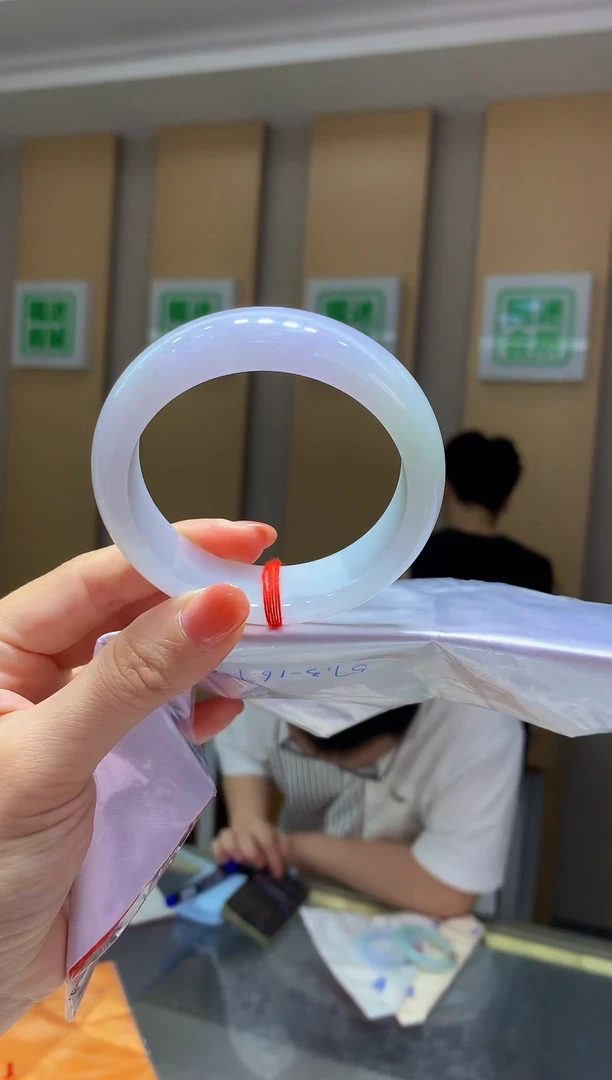 翡翠手镯未镶嵌-Z141圈口57.3