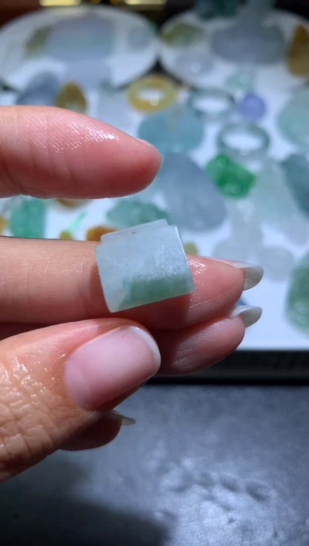 定制翡翠未镶嵌毛货