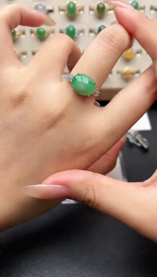 银S925镶嵌戒指翡翠一物一证一礼盒