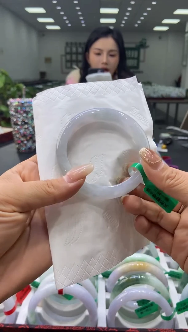 未镶嵌手镯翡翠000138