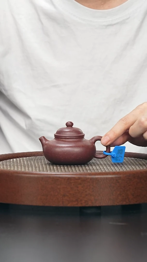 茶壶紫砂小容天-紫玉金砂-全手工微微瑕-833