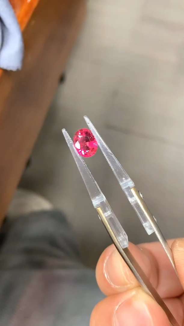 未镶嵌裸石碧玺1.6ct 9