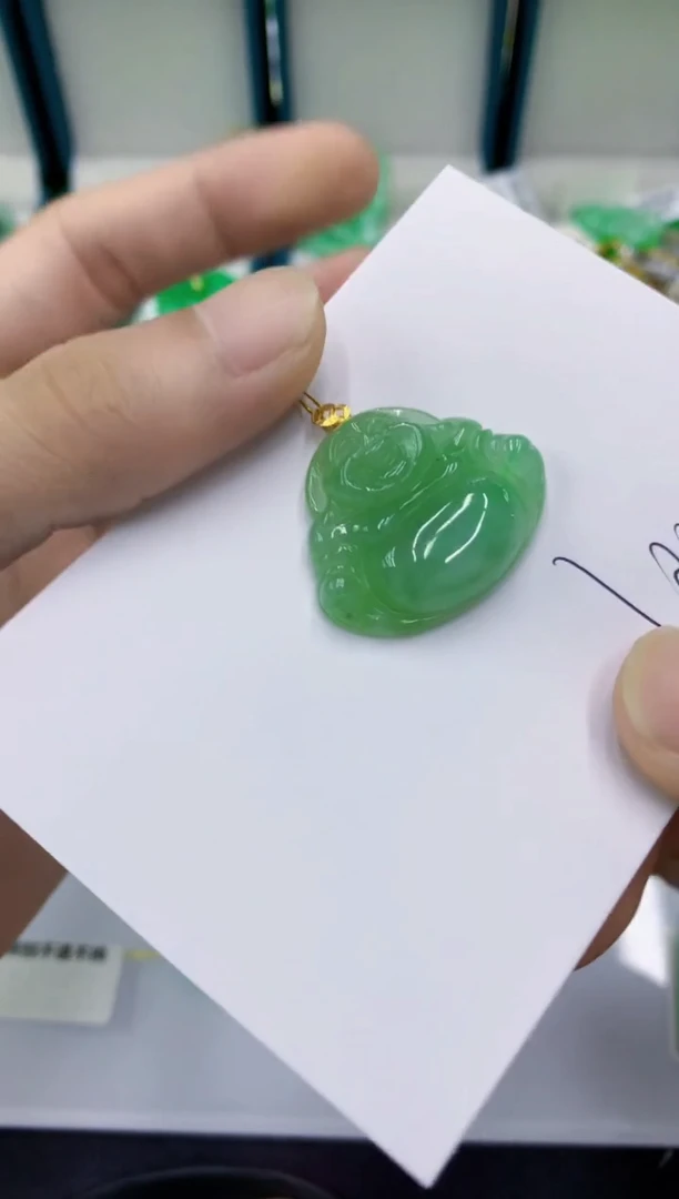 颈饰18K金镶嵌翡翠翡翠