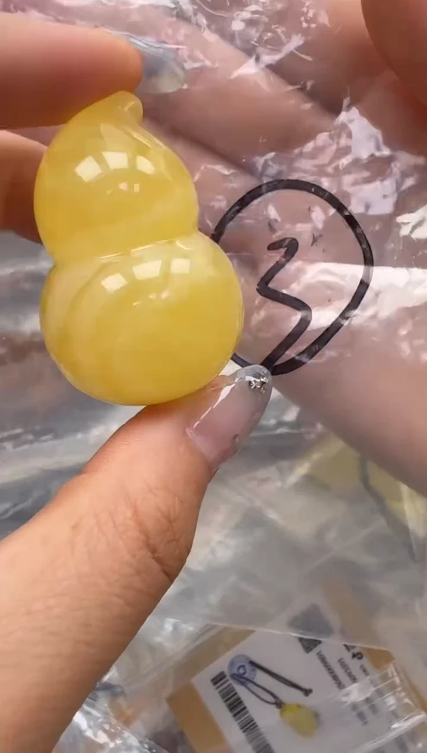 裸石琥珀未镶嵌如图