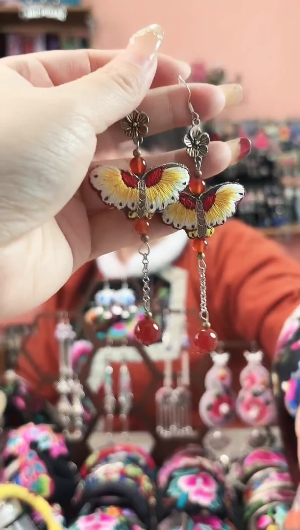 艺枝独绣手工饰品378