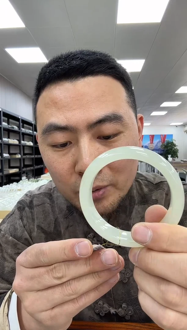 【闪购商品】和田玉手镯未镶嵌61  394