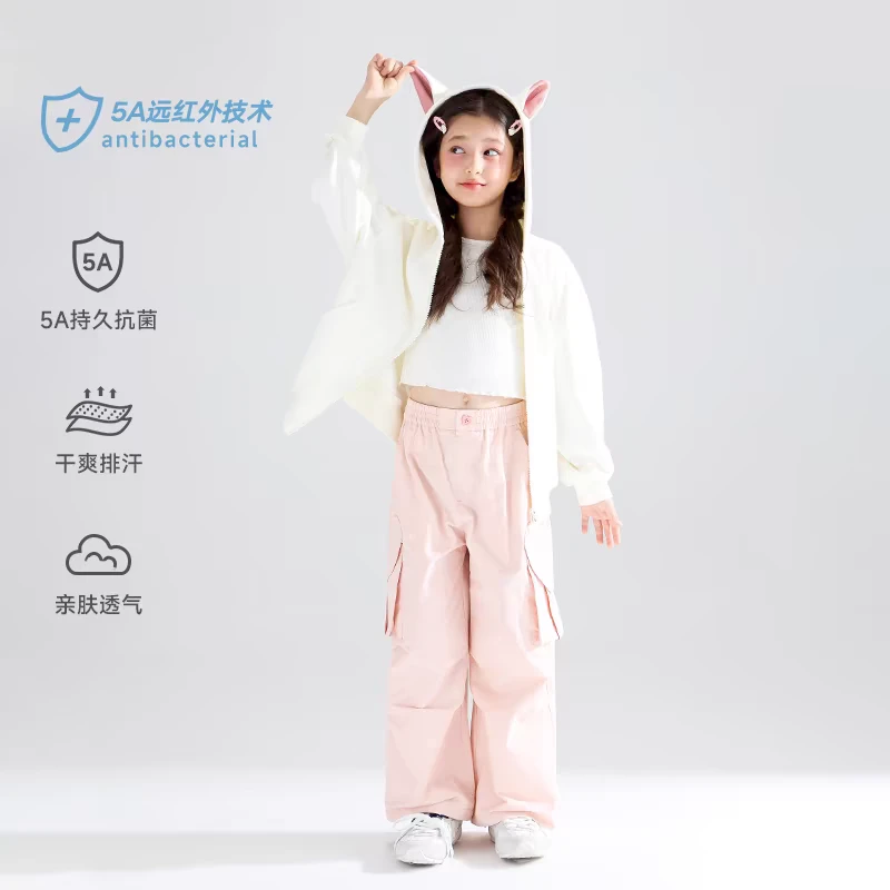 儿童立体耳朵绣花外套