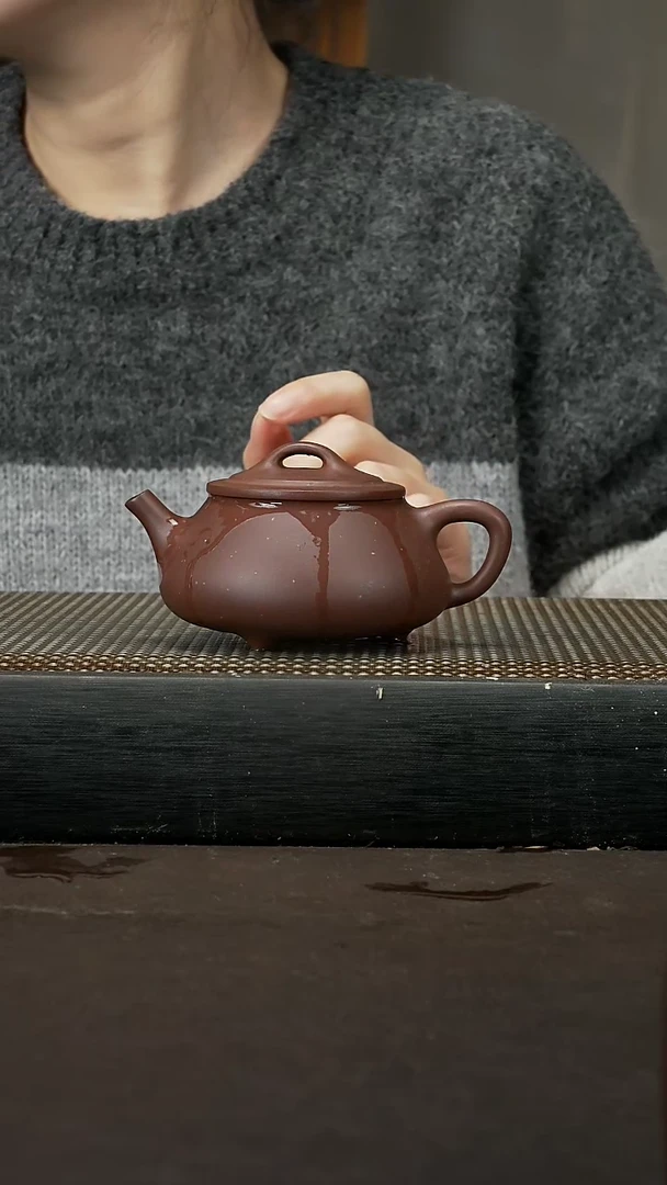 【闪购商品】紫砂茶壶紫泥铺砂 石瓢 180cc 064