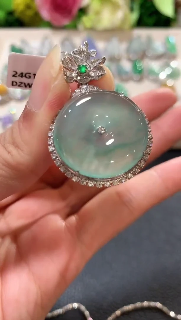 吊坠(不含链)18K金镶嵌翡翠n117