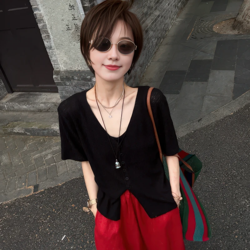 短袖气质V领针织开衫女2025夏季大码胖MM纯色百搭好看独特慵懒T恤