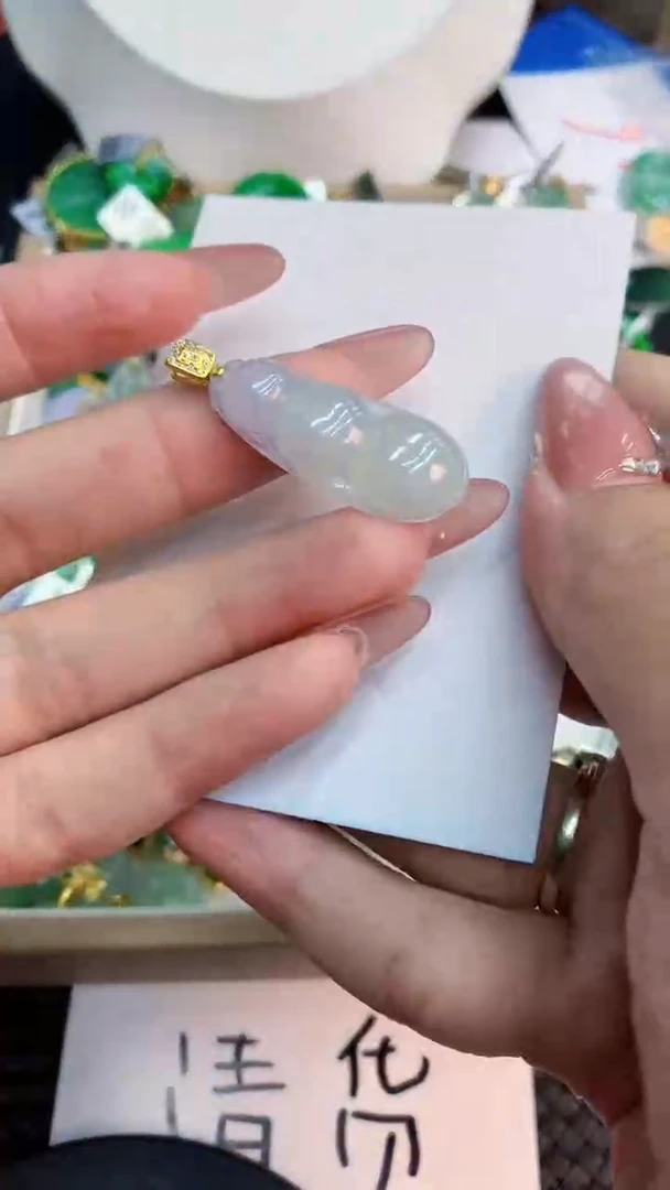 翡翠未镶嵌吊坠(不含链)1