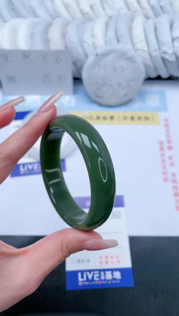 【闪购商品】石英质玉手镯未镶嵌橄榄绿色差较大介意勿拍T235-60