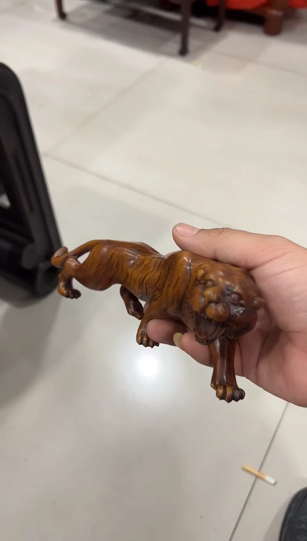 木黄杨老虎摆件1