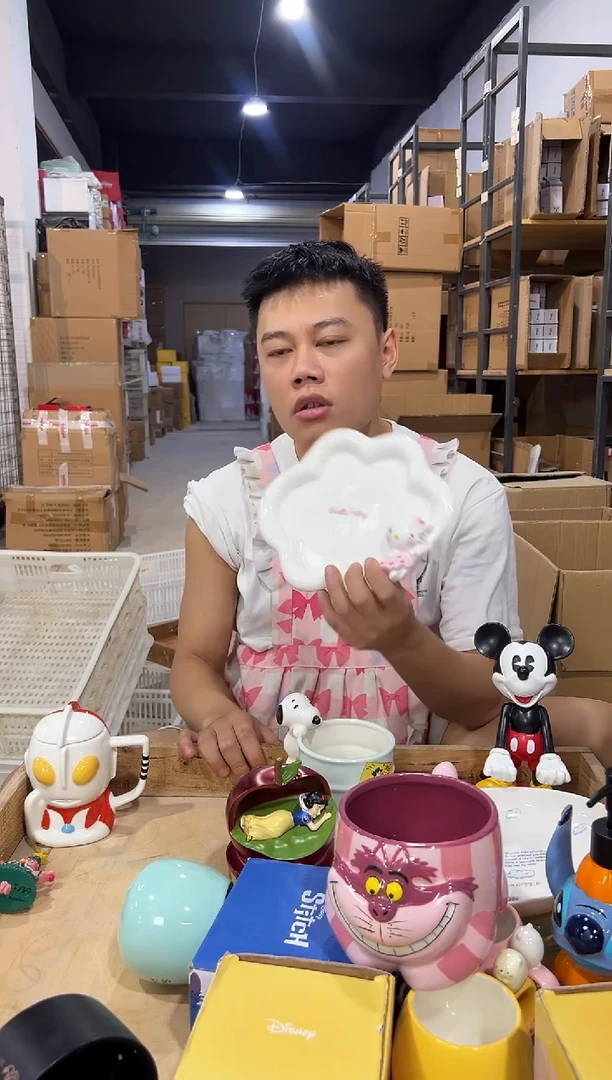 瓷片原盒kt猫云朵餐盘