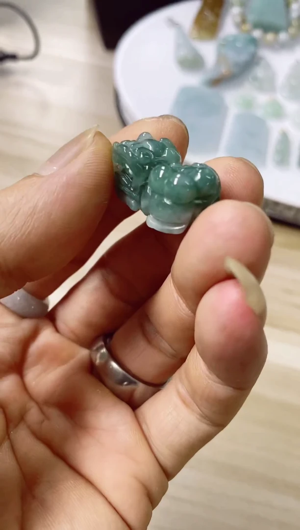 翡翠未镶嵌颈饰18天然缅甸翡翠A货貔貅