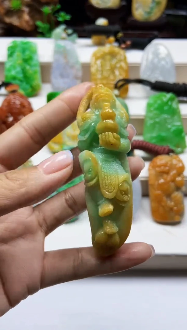 颈饰未镶嵌翡翠翡翠A货