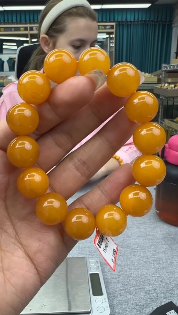 未镶嵌琥珀手链26秒拍号