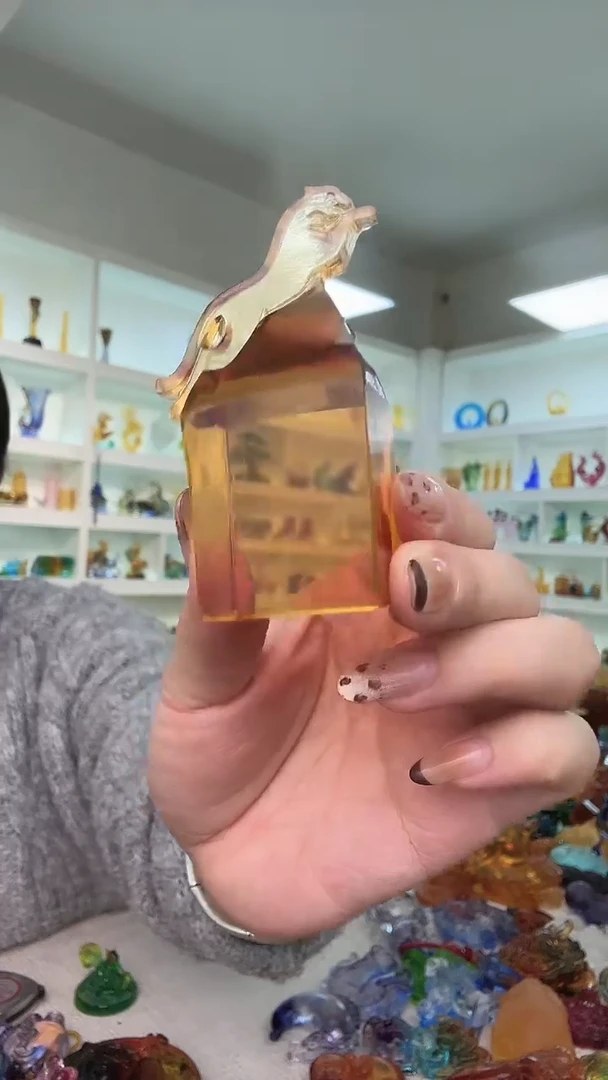 手工艺品琉璃豹子