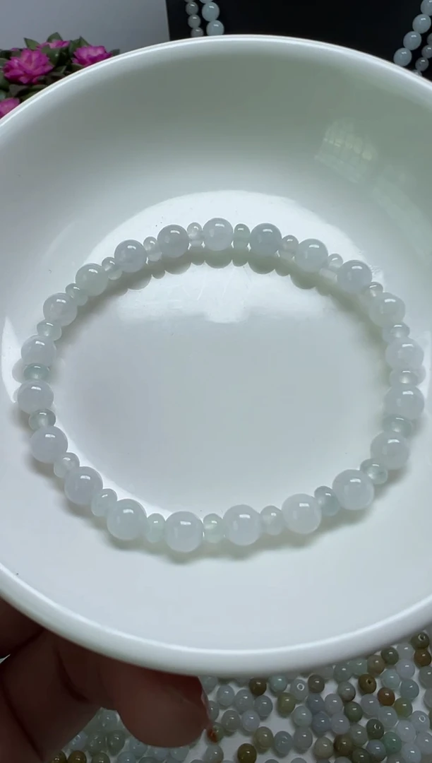 散珠翡翠纯天然缅甸A货翡翠卡5.8，42颗